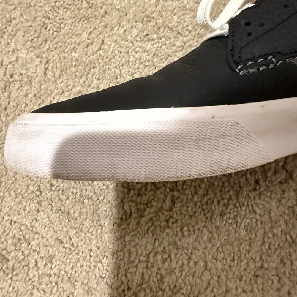 Men’s Nike SB Sneakers - Picture 6 of 10